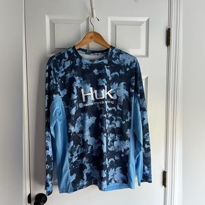 Huk long sleeve large shirt
